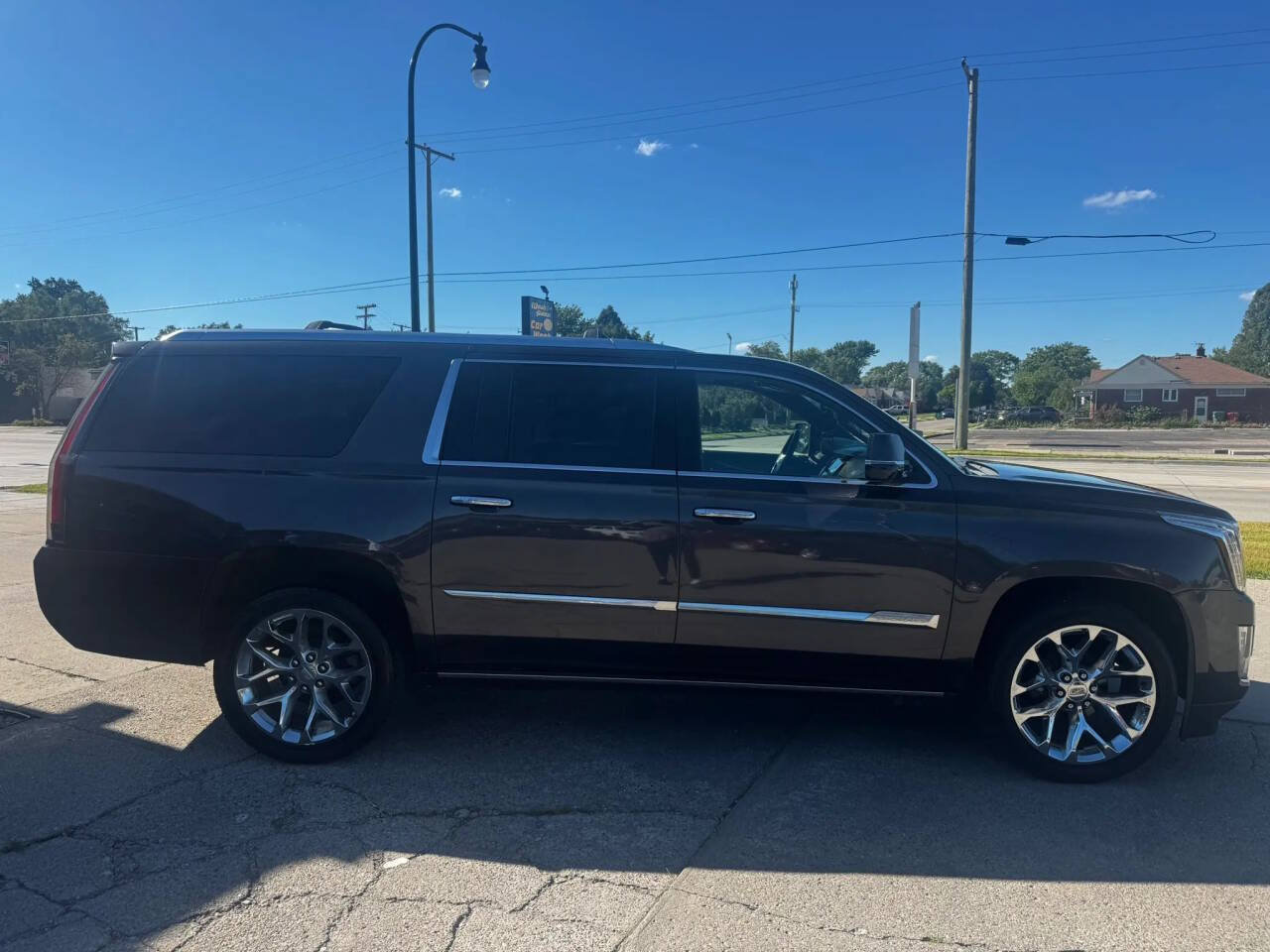 Used 2016 Cadillac Escalade ESV Platinum AWD/4WD image 3