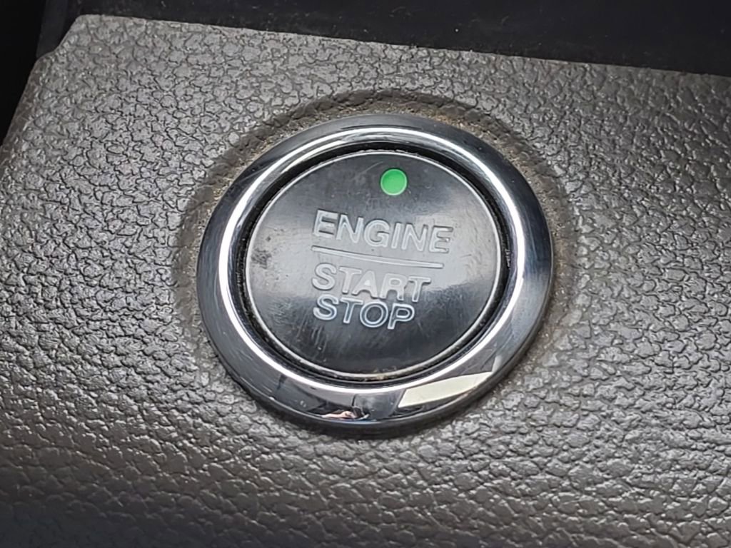 Used 2020 Ford Expedition XLT w/ Equipment Group 202A AWD/4WD image 5
