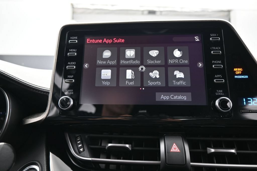 Used 2019 Toyota C-HR XLE FWD image 22