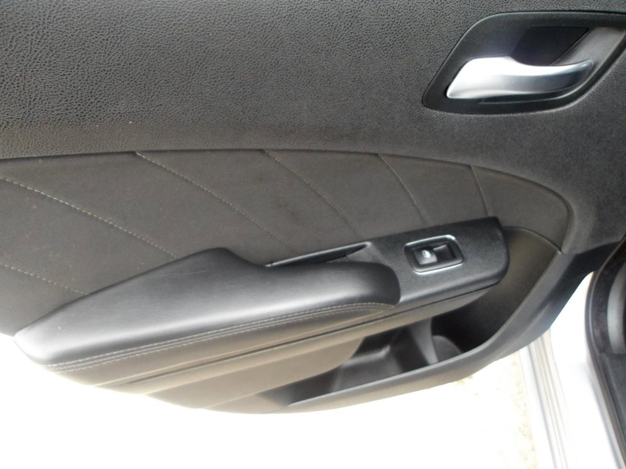 Used 2016 Dodge Charger SXT w/ Blacktop Package RWD image 16