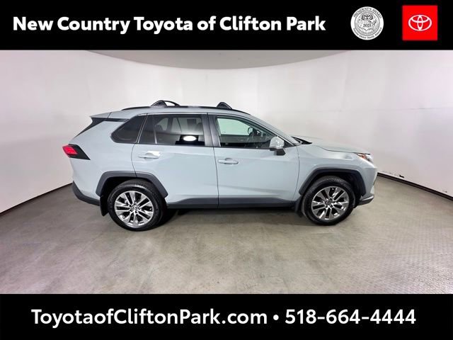 Used 2023 Toyota RAV4 XLE Premium image 2