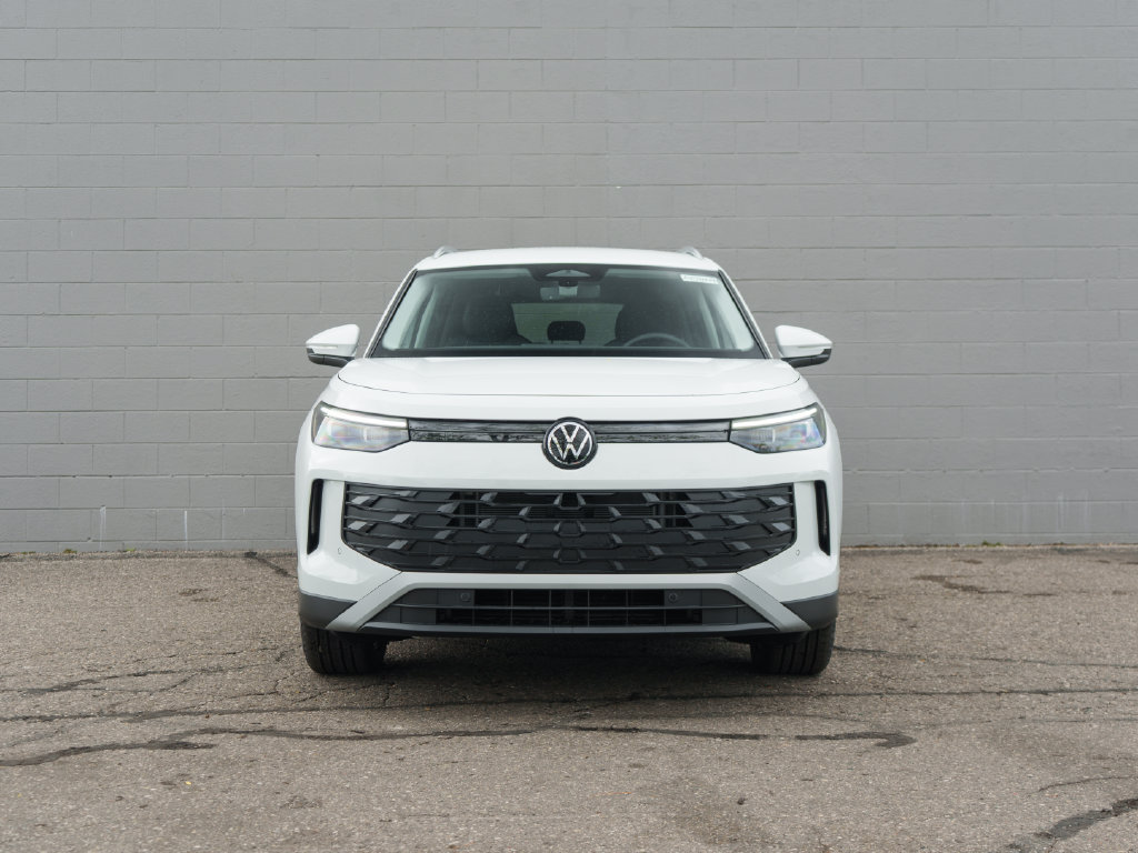 New 2026 Volkswagen Tiguan SE AWD/4WD image 2