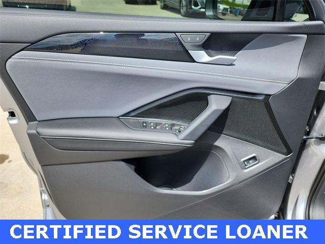 New 2025 Volkswagen Tiguan SE image 10