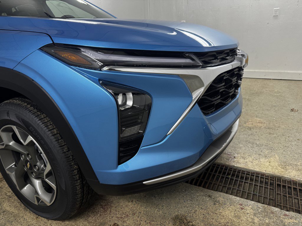 New 2026 Chevrolet Trax LT image 2