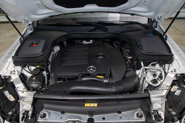 Certified 2022 Mercedes-Benz GLC 300 4MATIC image 5