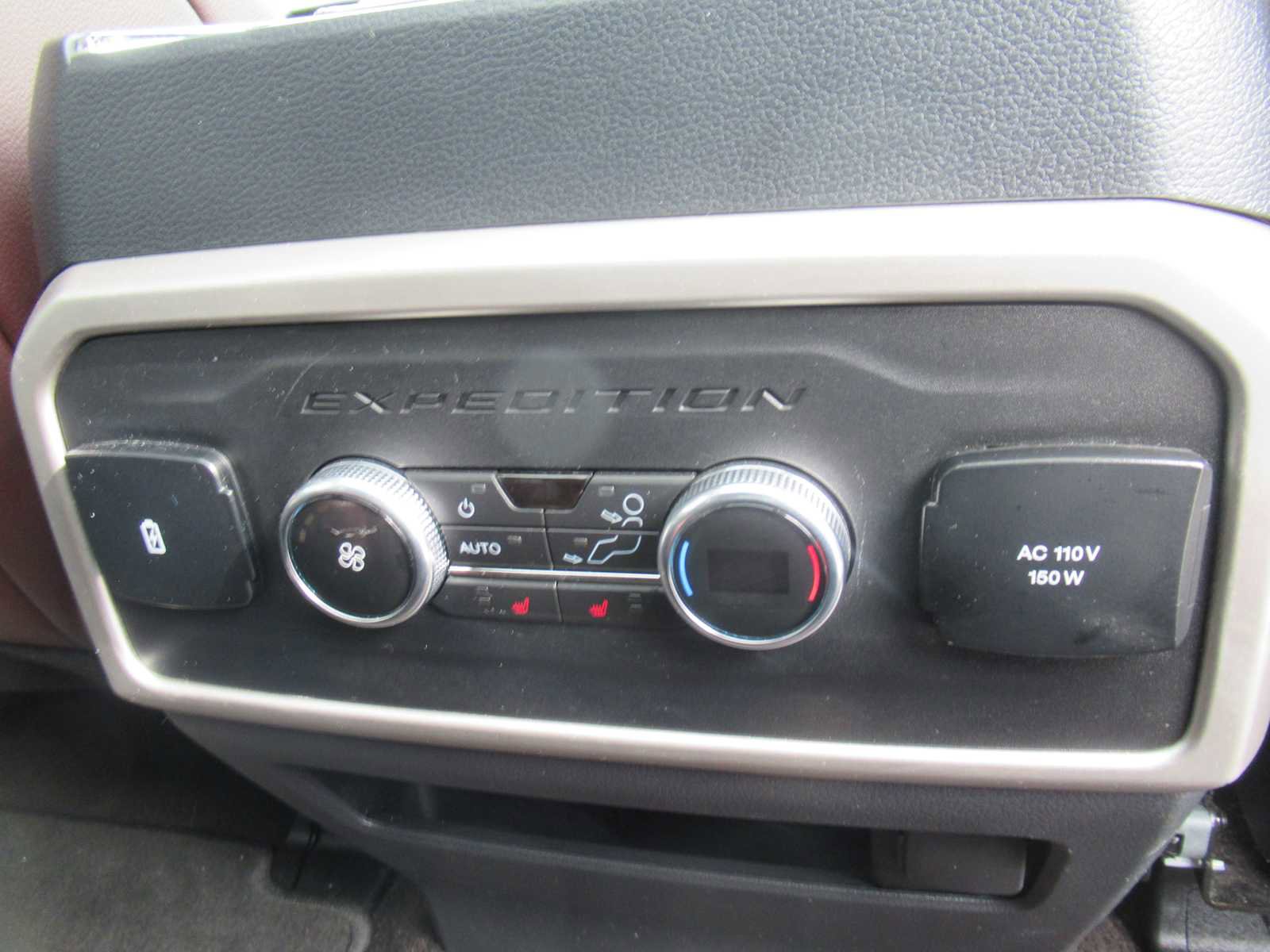 Used 2022 Ford Expedition Max Limited image 25