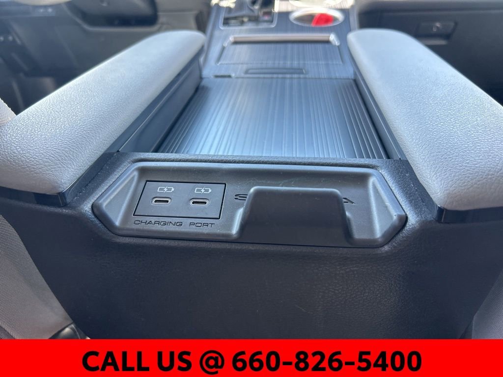 Used 2025 Toyota Sienna LE image 12