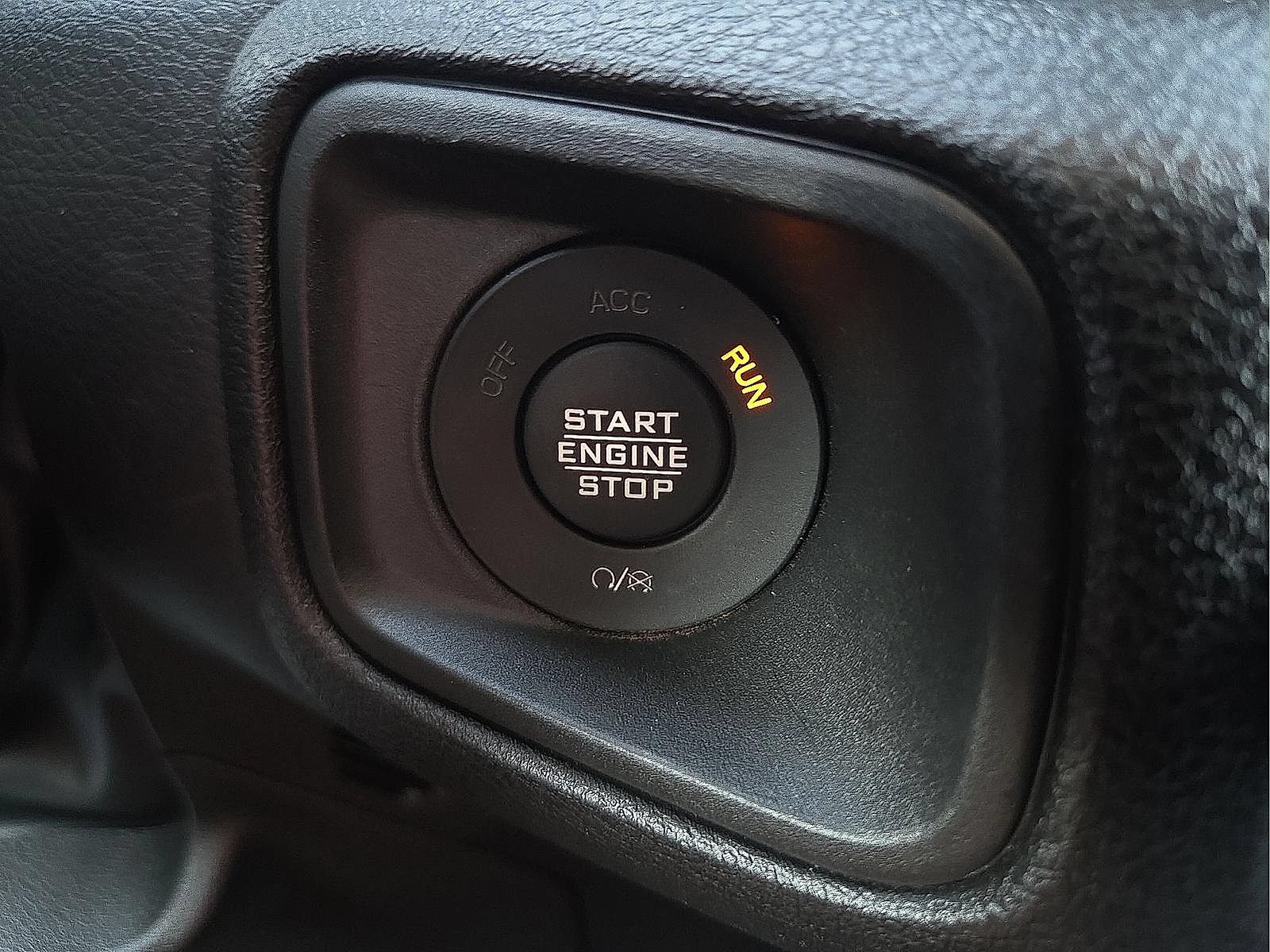 Used 2025 Jeep Wrangler Unlimited Sport AWD/4WD image 20