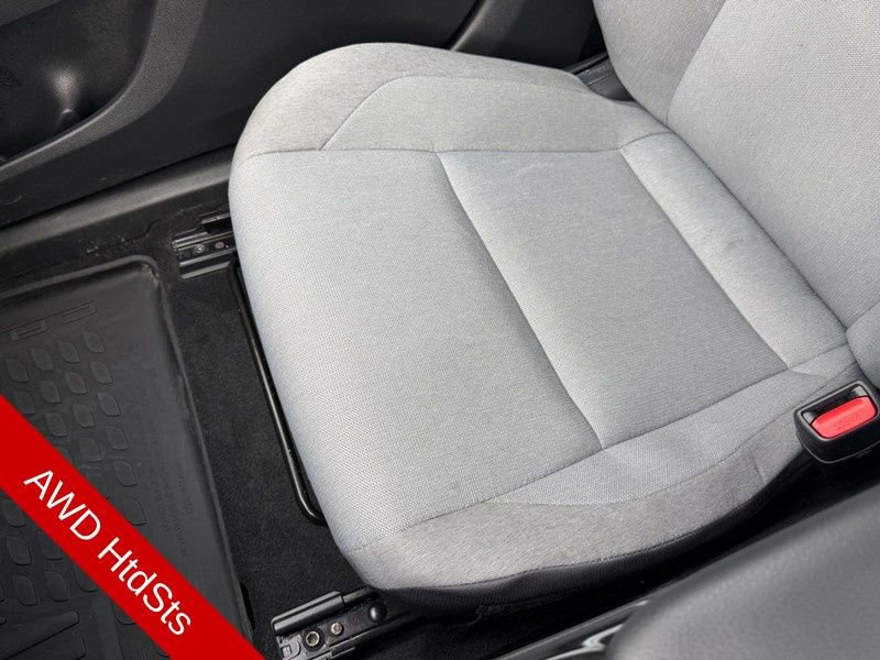 Used 2025 Toyota Camry LE w/ Convenience Package image 27