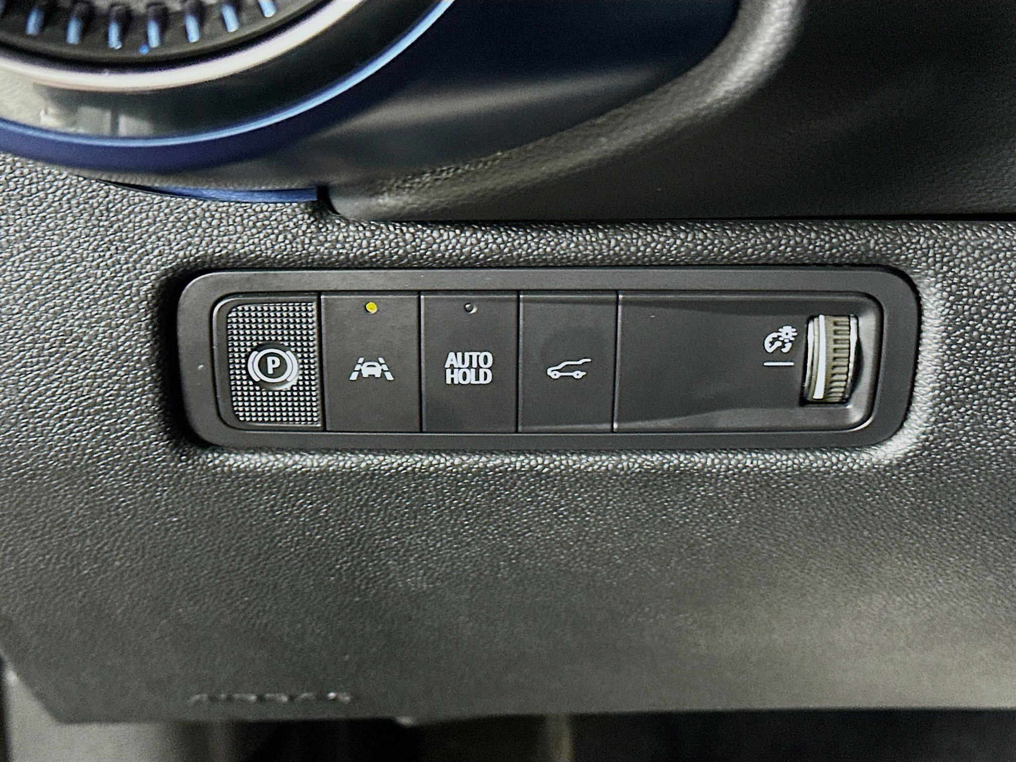 Used 2025 Chevrolet Equinox EV LT w/ Convenience Package image 17