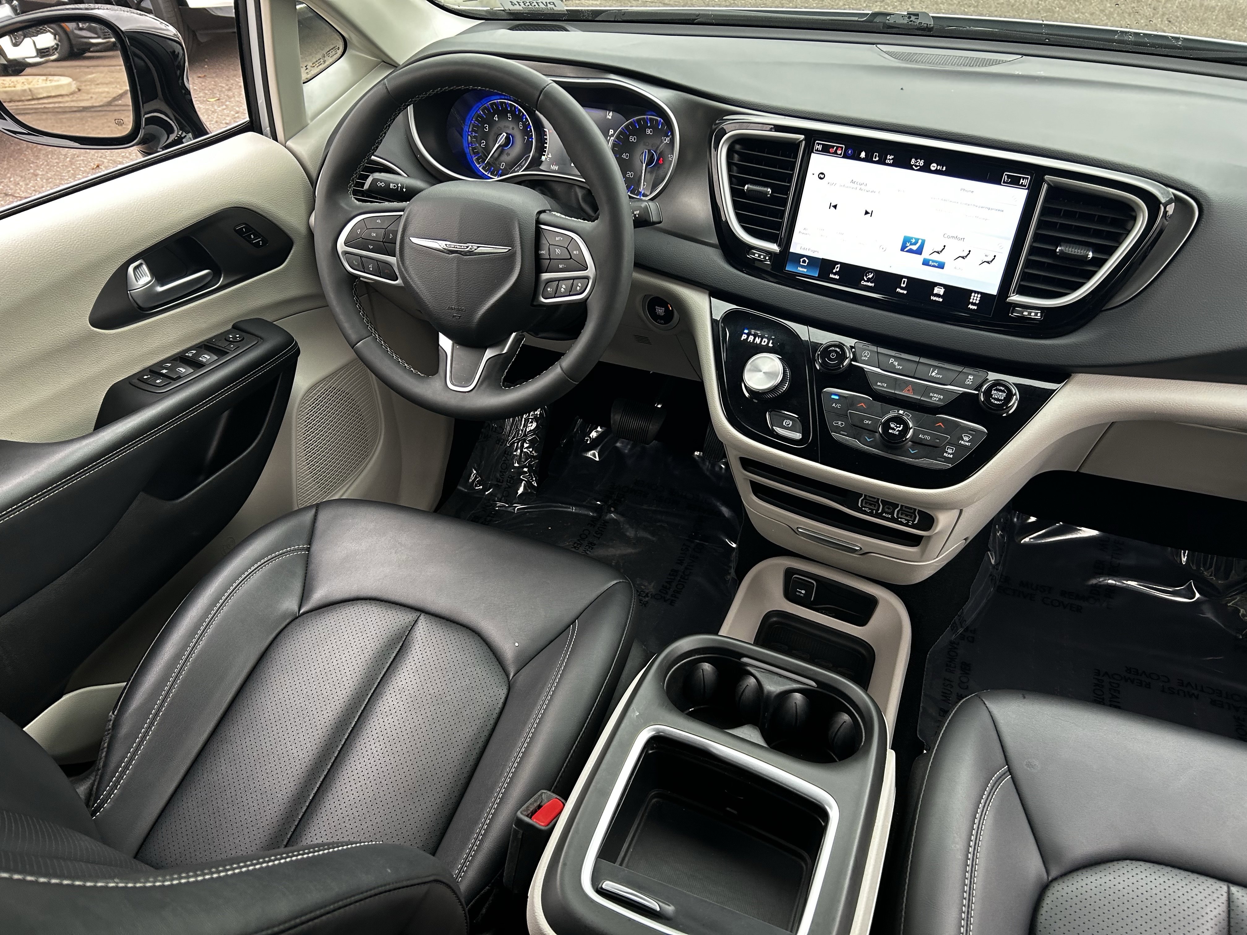 Certified 2024 Chrysler Pacifica Touring-L image 13