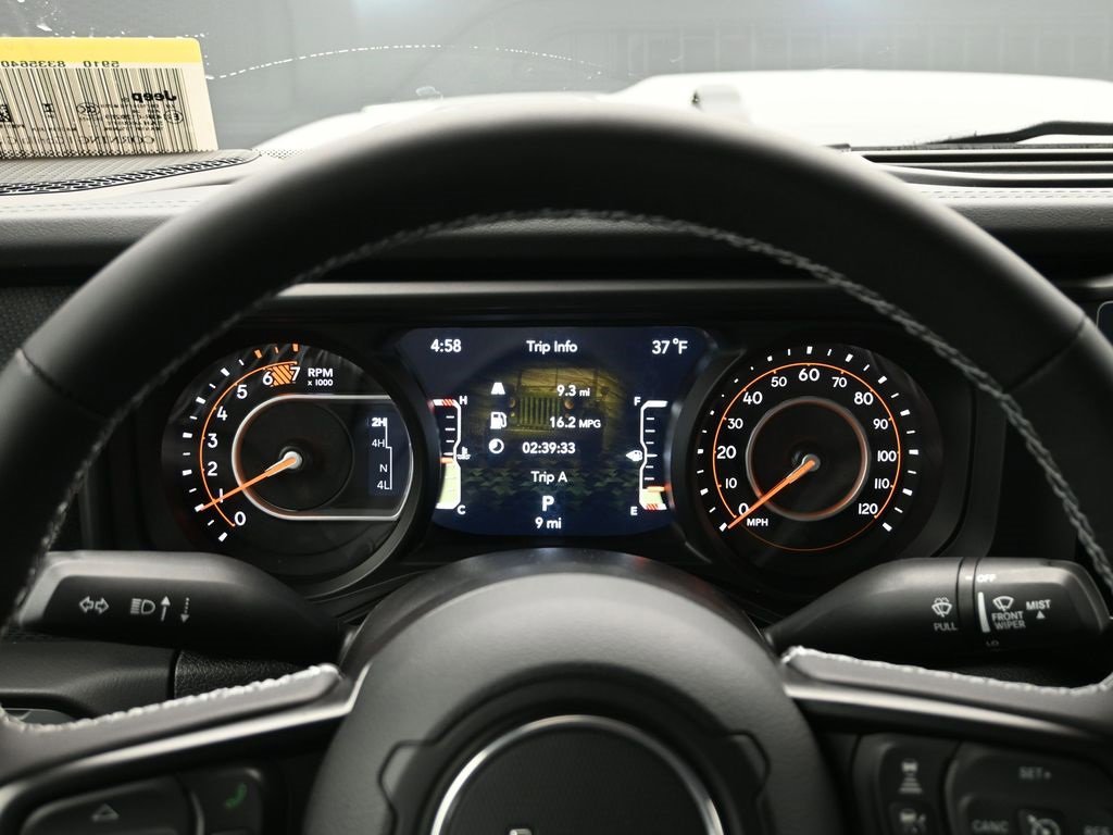 New 2025 Jeep Wrangler Unlimited Rubicon w/ Technology Group image 27