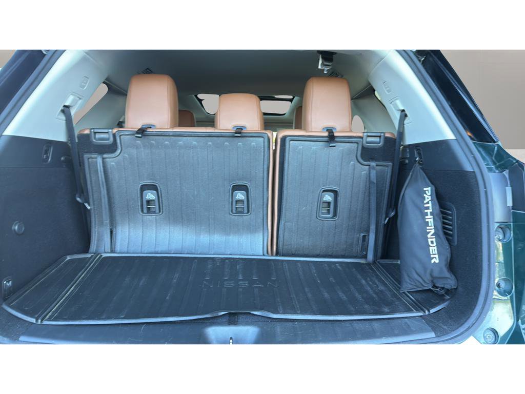 Certified 2022 Nissan Pathfinder Platinum w/ Lighting Package (N93) image 16