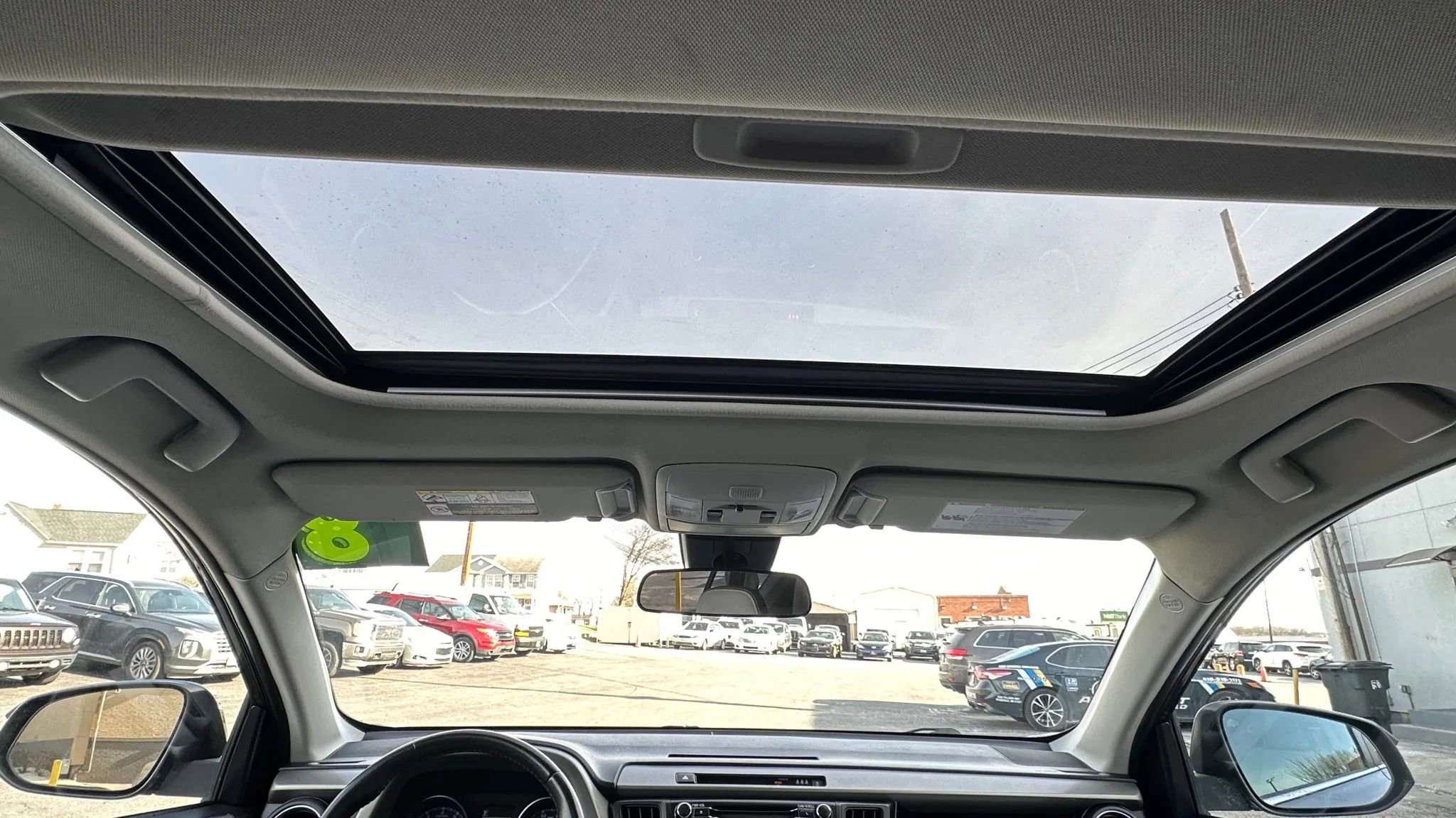 Used 2018 Toyota RAV4 XLE image 16