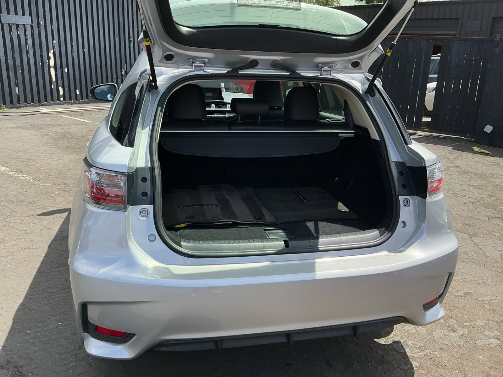 Used 2014 Lexus CT 200h image 25