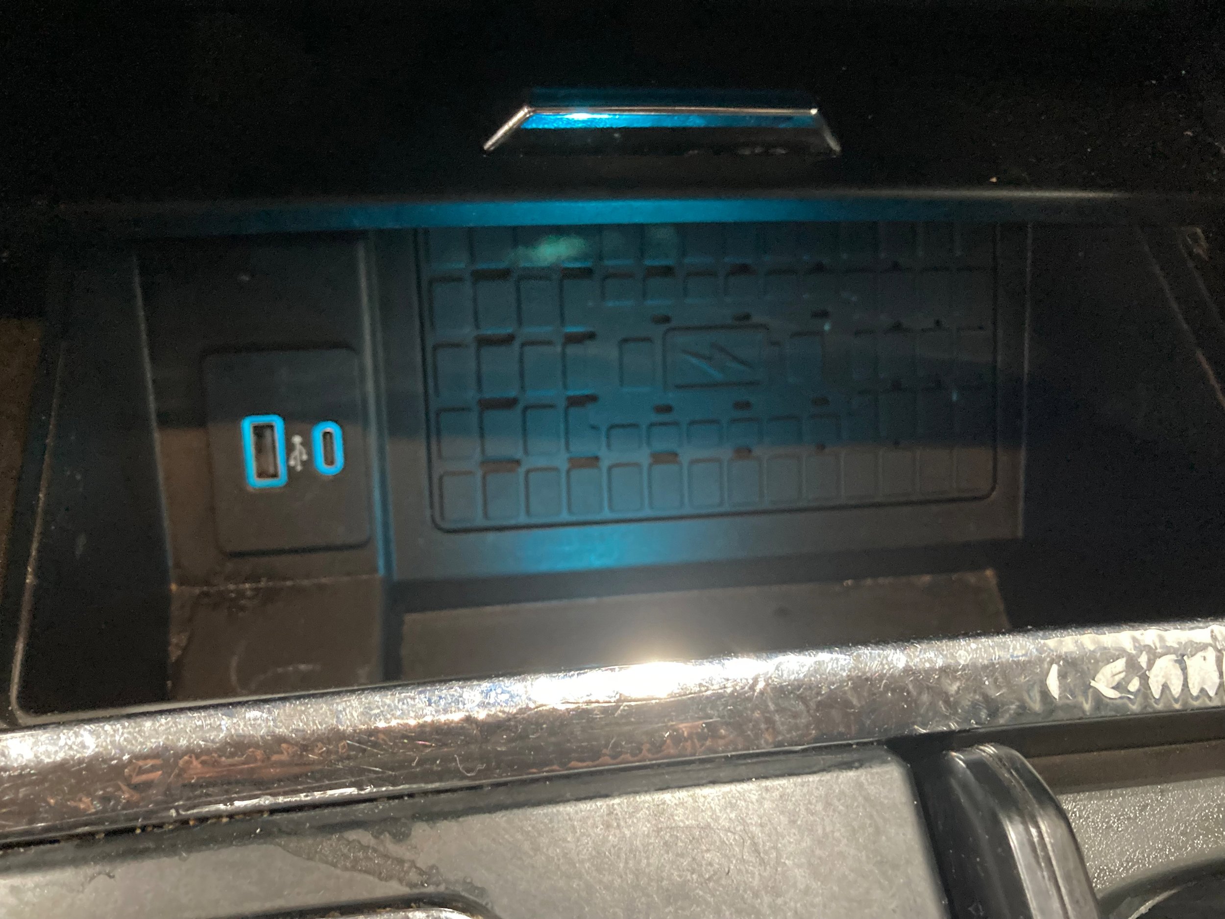 Used 2022 Ford Expedition Max XLT image 32