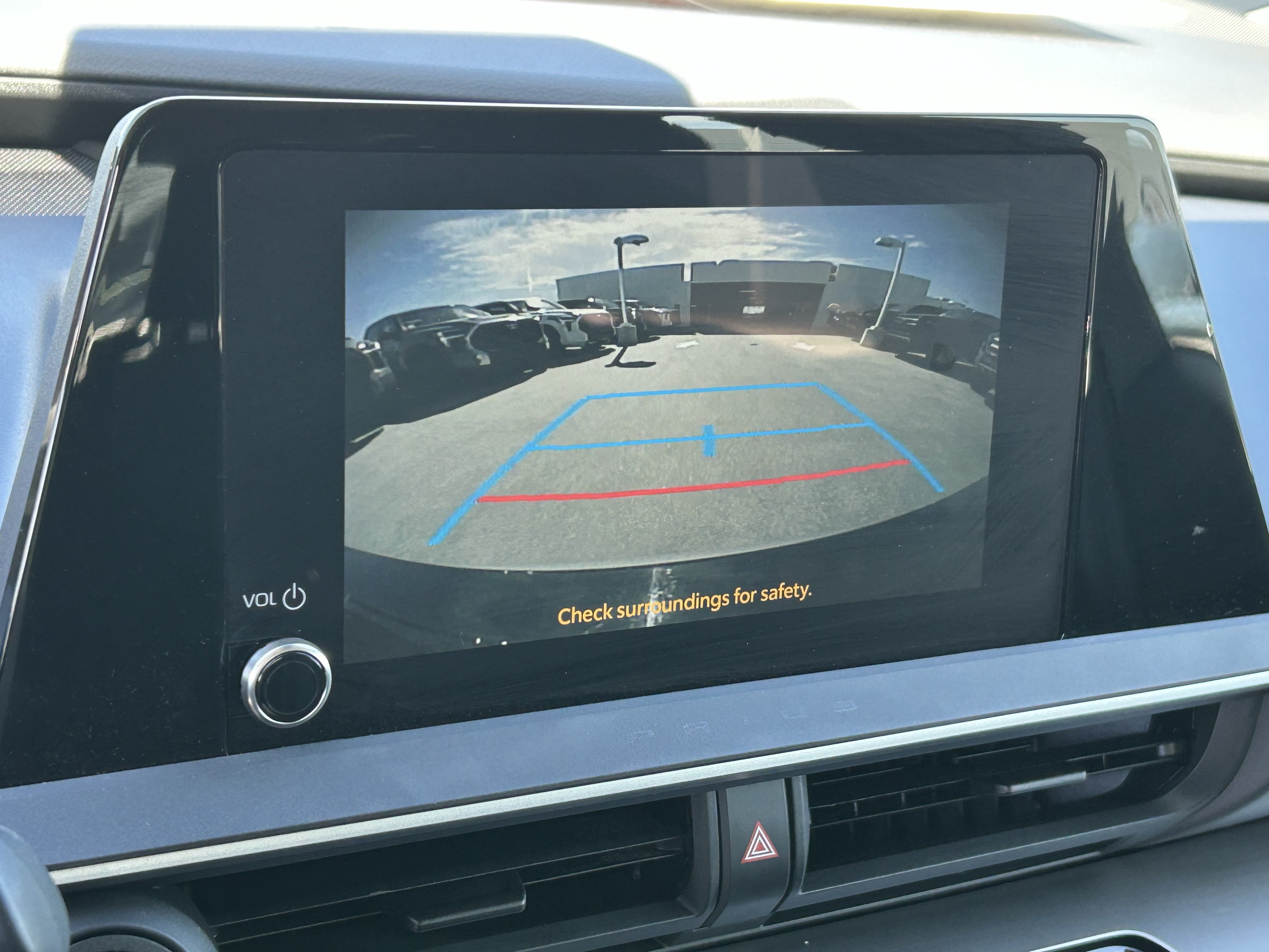 Certified 2025 Toyota Prius LE FWD image 19