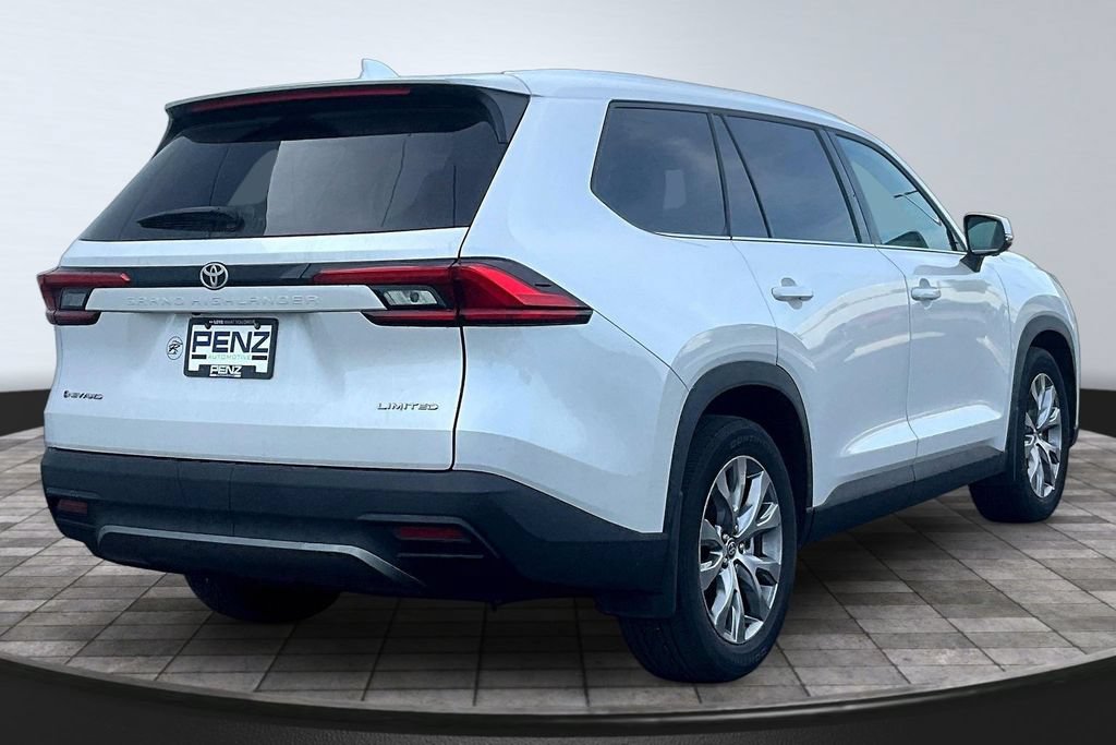 Used 2024 Toyota Grand Highlander AWD Hybrid image 6