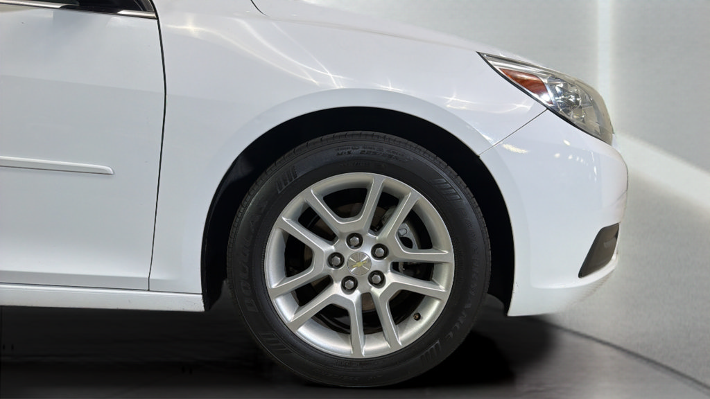 Used 2015 Chevrolet Malibu LT w/ Power Convenience Package FWD image 34