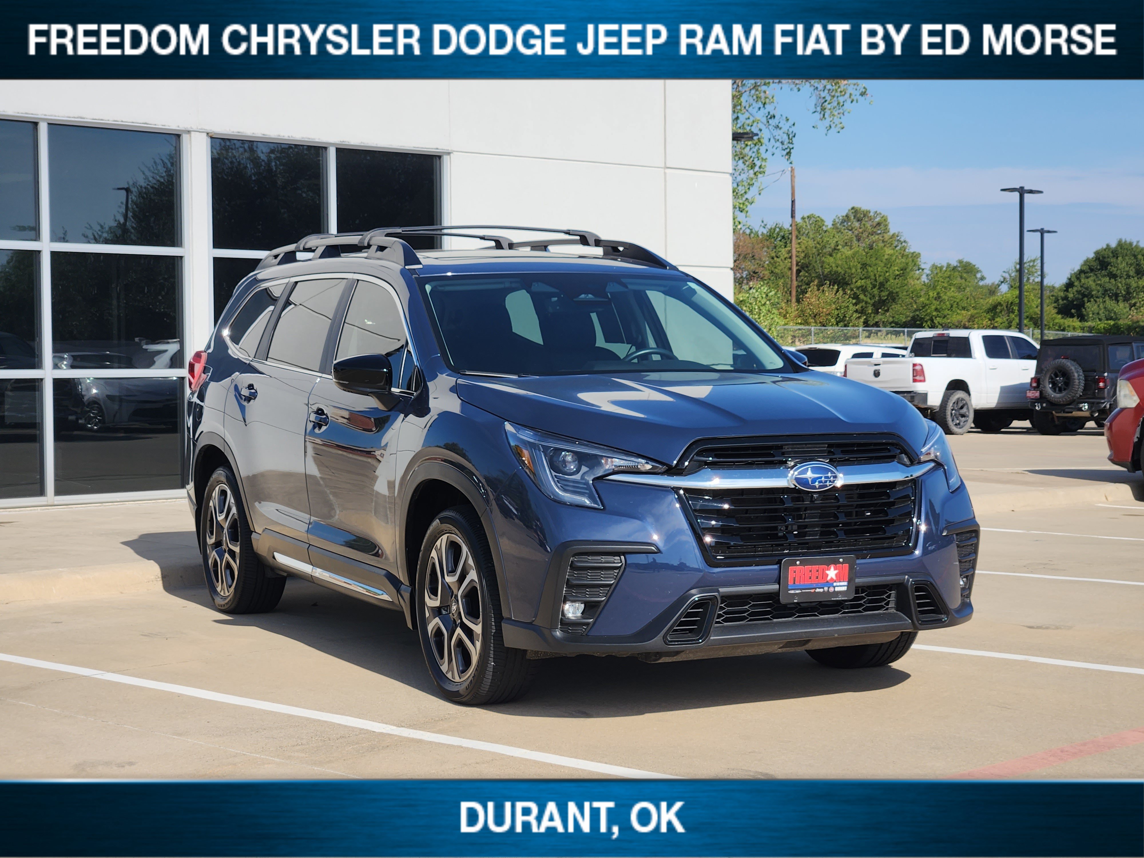 Used 2025 Subaru Ascent Limited AWD/4WD image 2