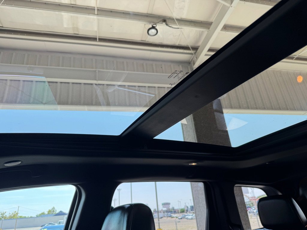 Used 2021 Jeep Grand Cherokee Limited w/ Luxury Group II image 16