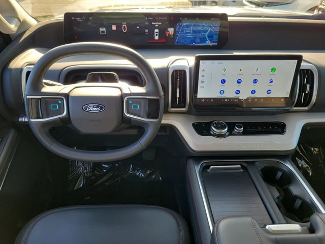 Certified 2025 Ford Expedition Active AWD/4WD image 4