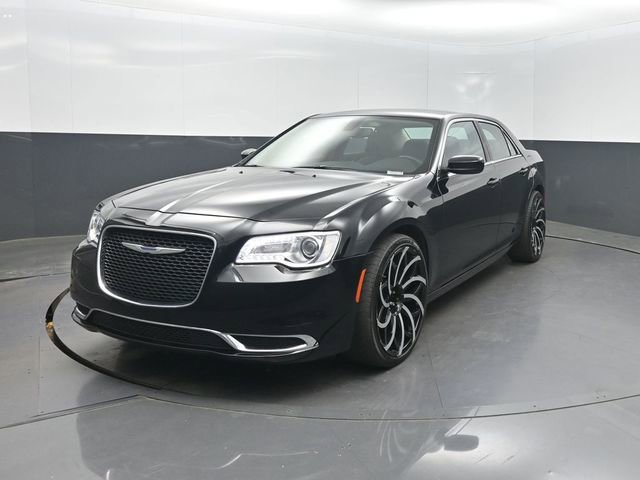 Used 2023 Chrysler 300 Touring image 1