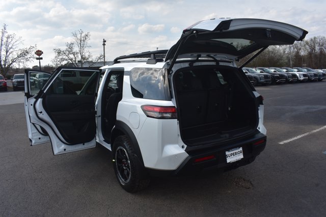 New 2026 Nissan Pathfinder Rock Creek w/ Rock Creek Premium Package AWD/4WD image 18