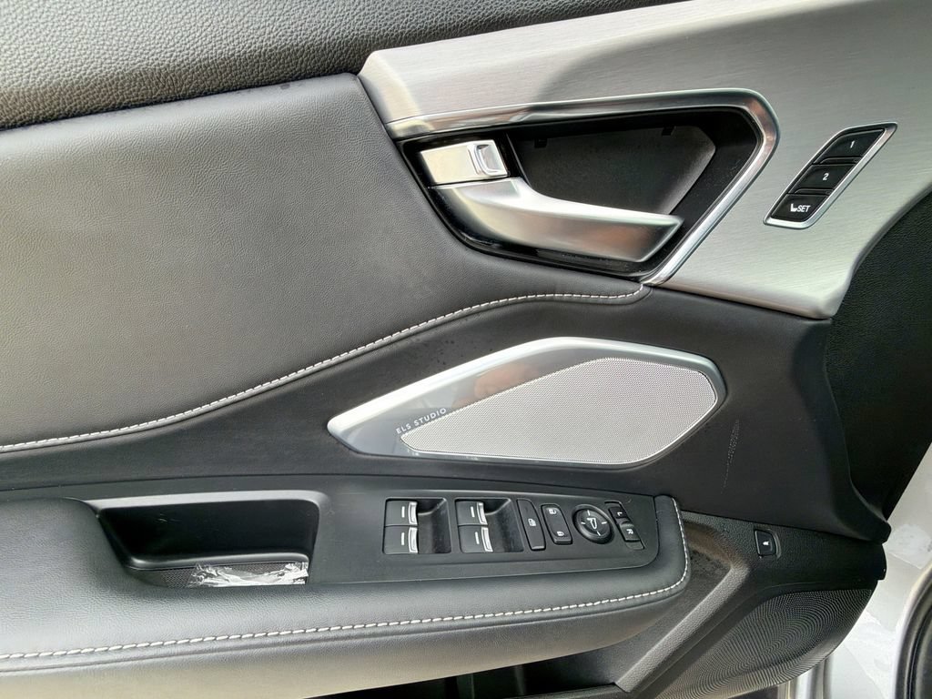 Used 2023 Acura RDX w/ Technology Package FWD image 29