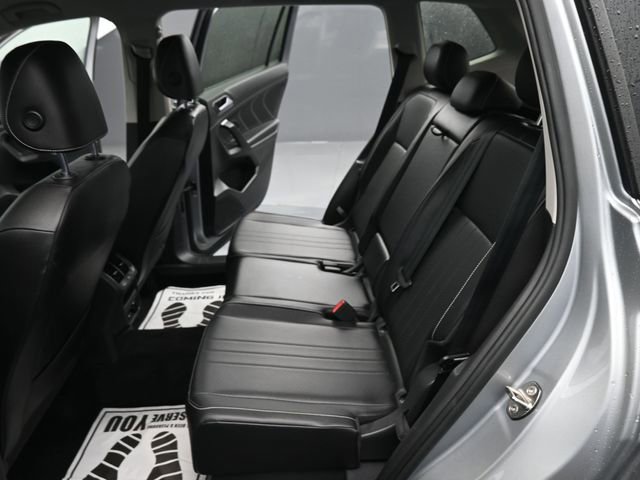 Used 2022 Volkswagen Tiguan SE image 12