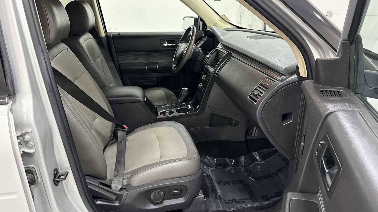 Used 2016 Ford Flex SEL w/ Equipment Group 202A image 30