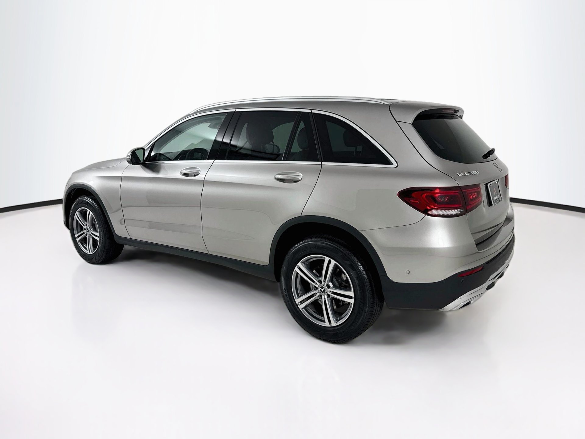 Used 2022 Mercedes-Benz GLC 300 image 6