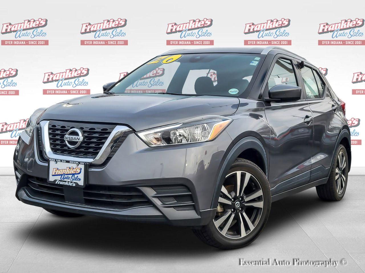 Used 2020 Nissan Kicks SV image 1