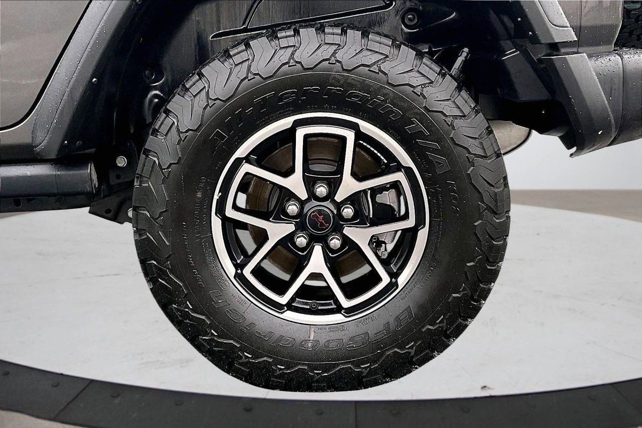 Certified 2025 Jeep Wrangler Unlimited Rubicon w/ Convenience Group image 34