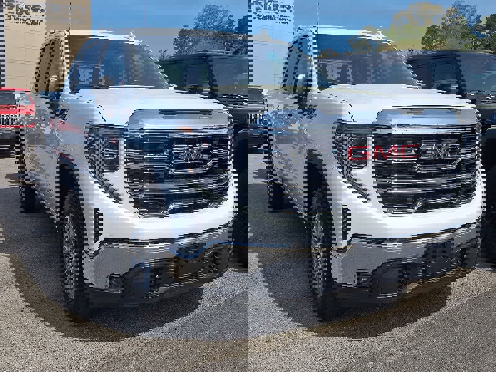 Used 2024 GMC Sierra 1500 SLT image 3