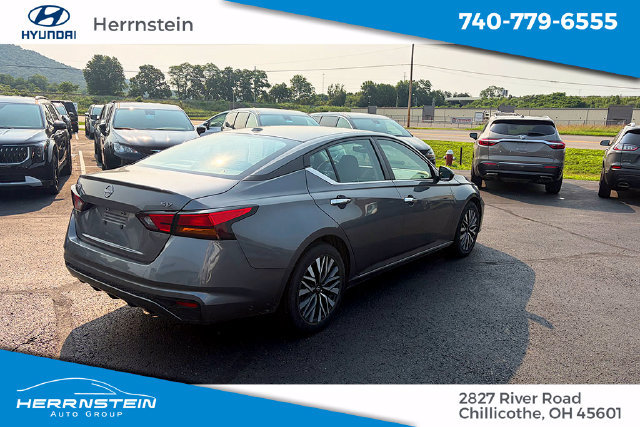 Used 2024 Nissan Altima 2.5 SV FWD image 21
