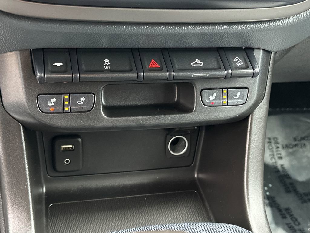 Used 2018 Chevrolet Colorado Z71 w/ Centennial Edition image 29