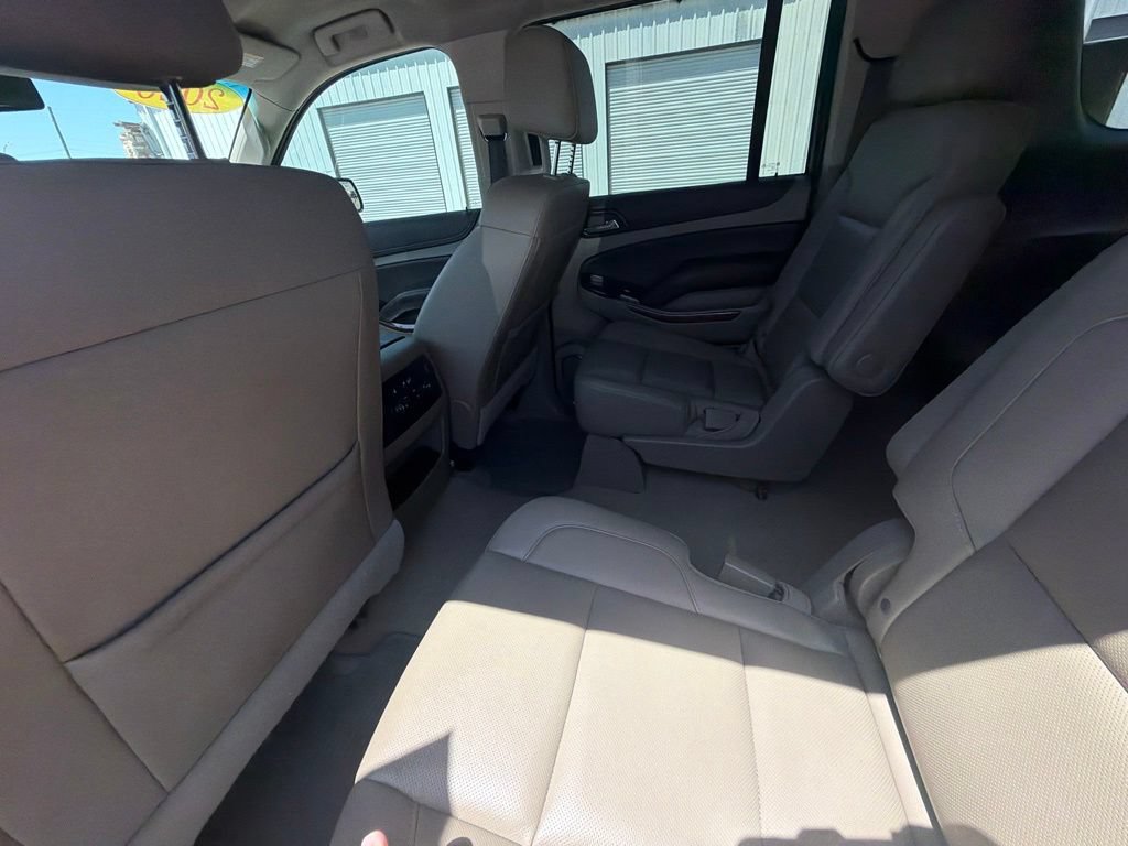 Used 2020 Chevrolet Suburban Premier w/ RST 6.2L Performance Edition AWD/4WD image 32