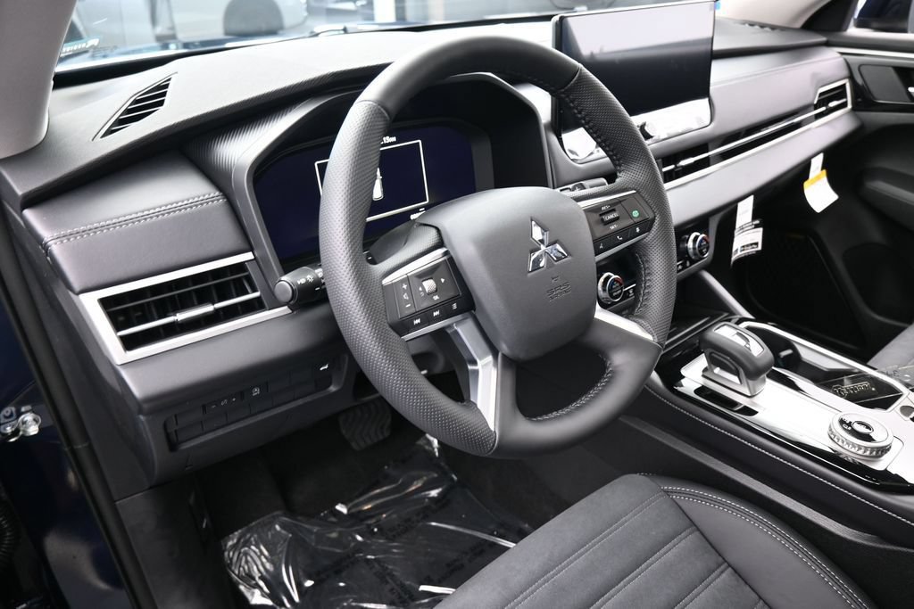 New 2026 Mitsubishi Outlander SE FWD image 12