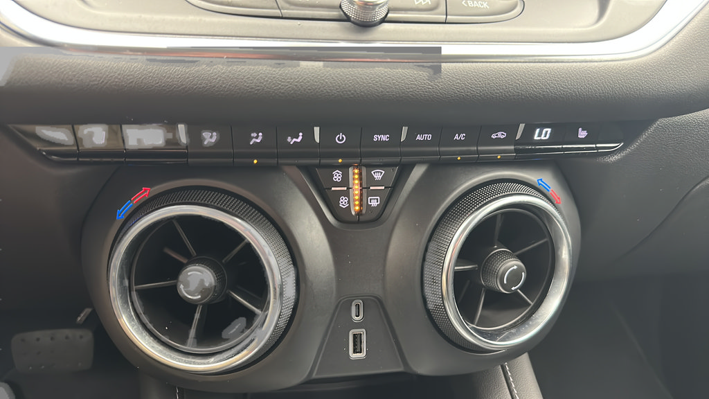 Used 2024 Chevrolet Blazer LT AWD/4WD image 20