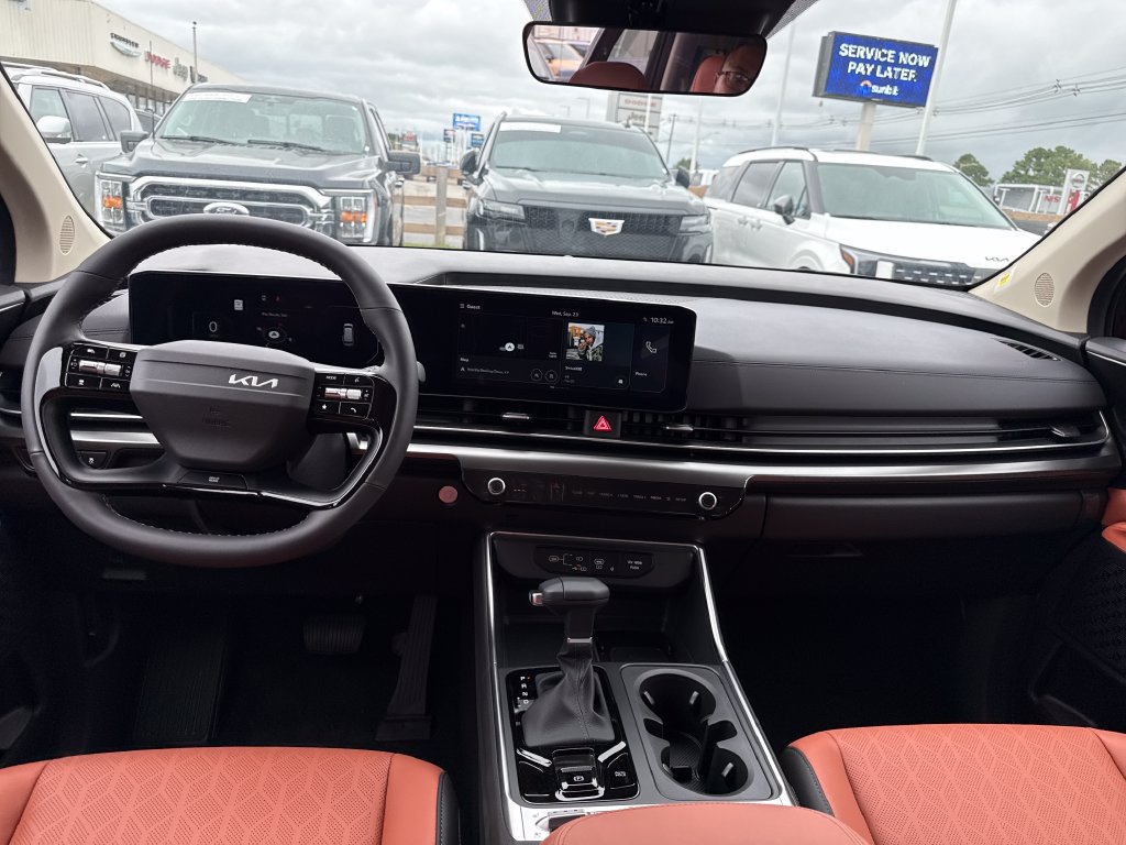 New 2027 Kia Carnival SX FWD image 15