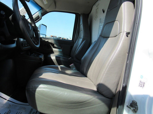 Used 2022 GMC Savana 3500 Extended w/ Power Convenience Package RWD image 23
