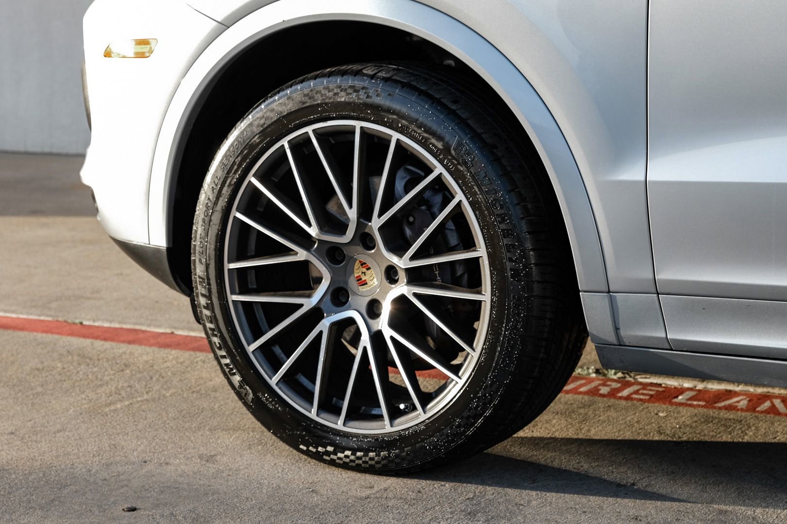 Used 2020 Porsche Cayenne image 50