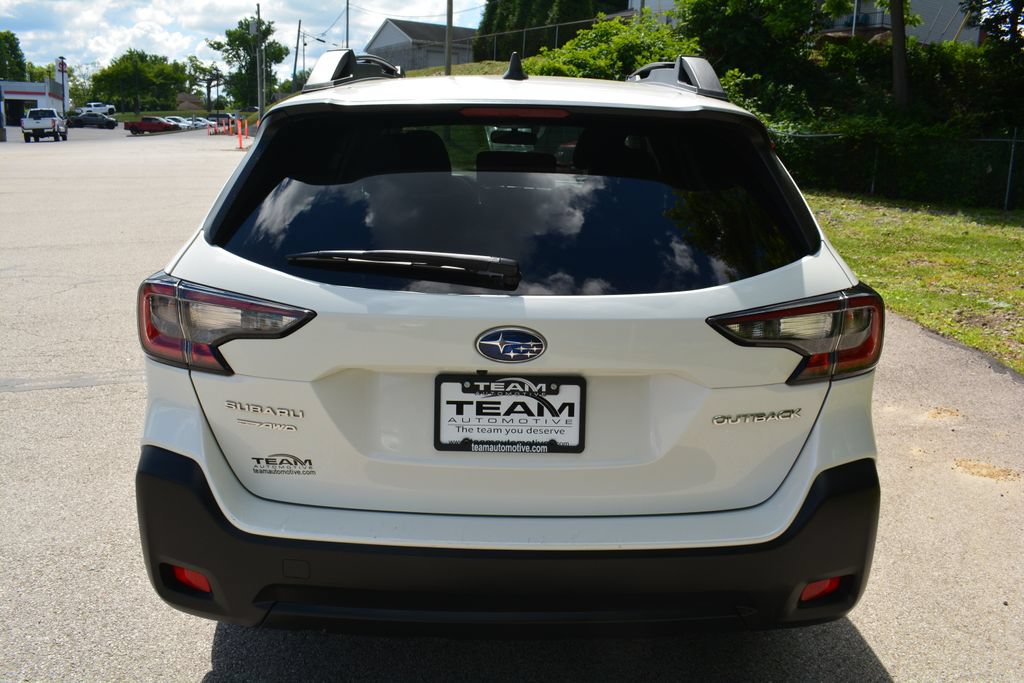 Used 2023 Subaru Outback Premium AWD/4WD image 6