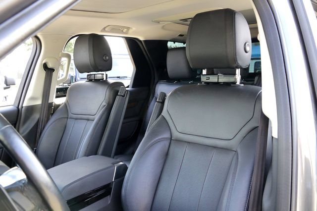 Used 2018 Land Rover Discovery HSE AWD/4WD image 11
