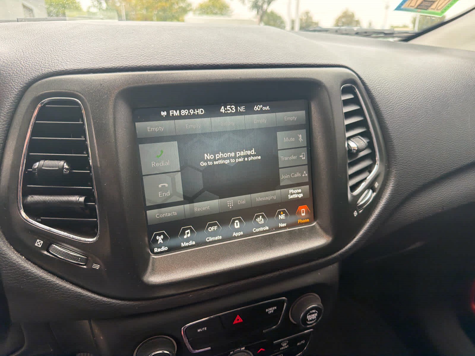 Used 2018 Jeep Compass Trailhawk w/ Leather Interior Group AWD/4WD image 7