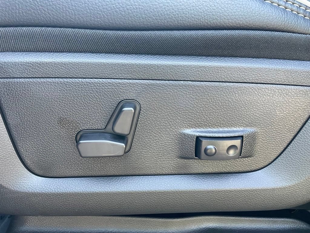 New 2026 RAM 2500 Laramie AWD/4WD image 26