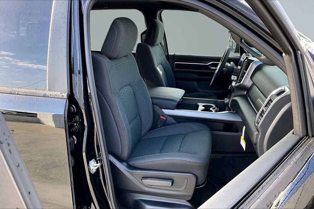 New 2026 RAM 1500 Big Horn AWD/4WD image 13