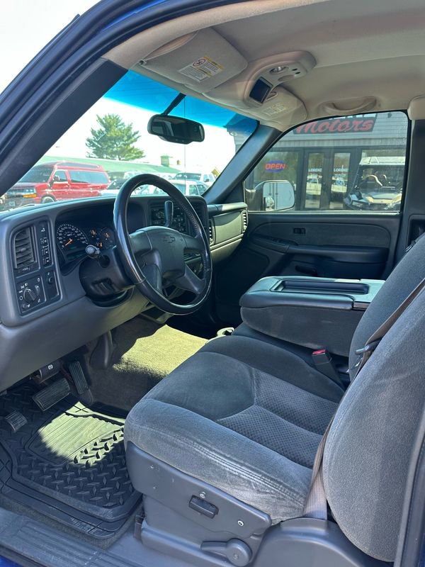 Used 2003 Chevrolet Silverado 2500 LS AWD/4WD image 8