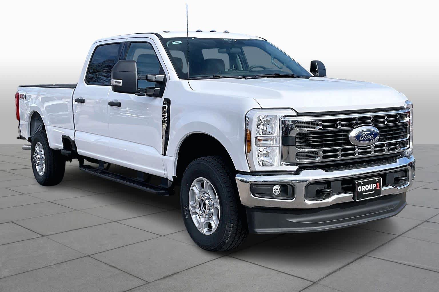 New 2026 Ford F350 XLT w/ FX4 Off-Road Package image 2